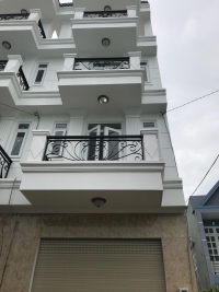 Bán nhà mặt tiền Hà Huy Giáp, Q. 12 - 50m, 1 trệt, 3 lầu, giá 3,4 tỷ tiện KD SHR