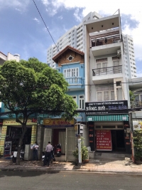 Định Cư nước ngoài chính chủ bán gấp nhà mặt tiền đường Hồ Bá Kiện Phường 15 Quận 10 DT 5 x 18m Giá 21 tỷ 500 TL